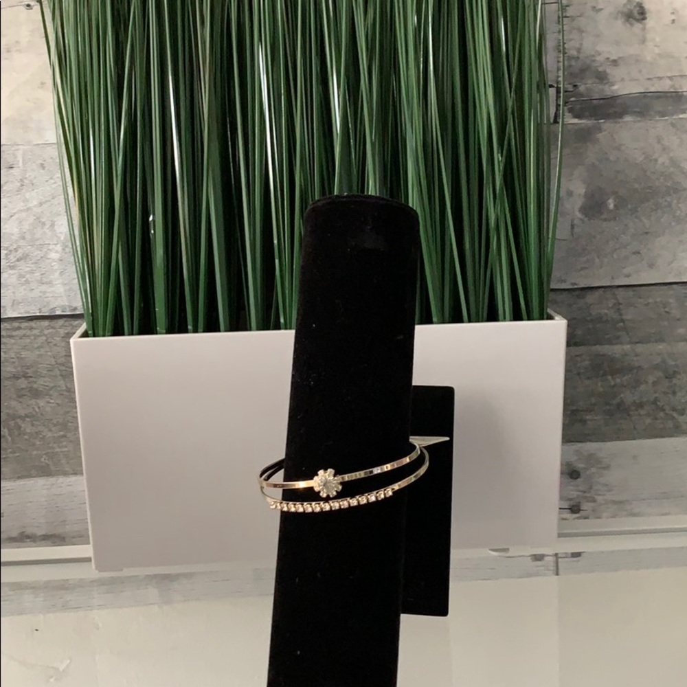 2 bracelets